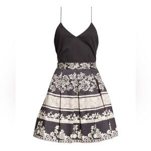 Alice + Olivia Madison A-Line Fit & Flare Cocktail Dress with Pockets Size 8 NWT